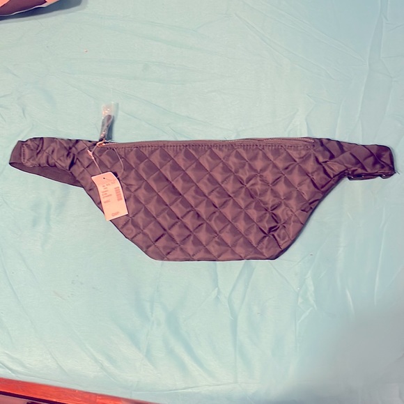 Women’s Fanny Pack - Picture 1 of 1